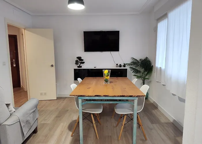 Apartamento Entero Con Desayuno Incluido Y Parking Gratuito, A 3 Km De Playa Con Aire Acondicionado