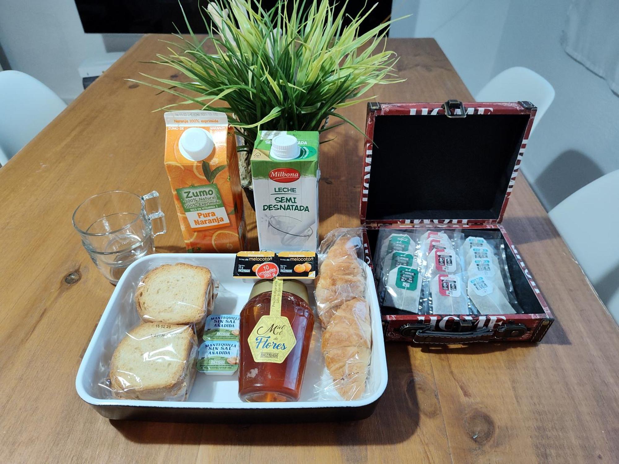 Entero Con Desayuno Incluido Y Parking Gratuito, A 3 Km De Playa Con Aire Acondicionado Apartment *
